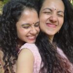 Namita Krishnamurthy Instagram - A post to honour my cuteness and the cuteness of my cousins and our combined cuteness >>> @raeshhhhhh @premasankarkanaka @aashritha_sarma #curlyhair #namitakrishnamurthy #familytime #weekendgetaway