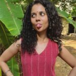 Namita Krishnamurthy Instagram - A post to honour my cuteness and the cuteness of my cousins and our combined cuteness >>> @raeshhhhhh @premasankarkanaka @aashritha_sarma #curlyhair #namitakrishnamurthy #familytime #weekendgetaway