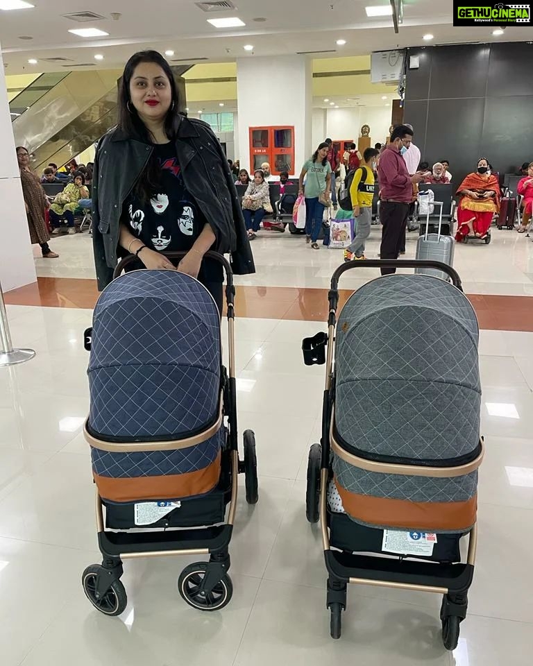 Namitha Instagram - Traveling with my Twin Miracles for the First time! 🧿🧿🧿🧿🧿 @m_v_chowdhary 💖 #wolfguard #twinmom #twinlife #twintravel