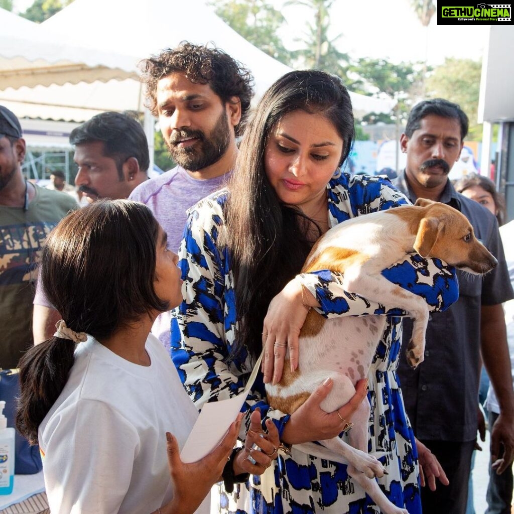 Namitha Instagram - Thank you so much @namita.official mam for dropping in✨ You are such and amazing person💫 @petgalaindia @felineclubofindia SPPGardens