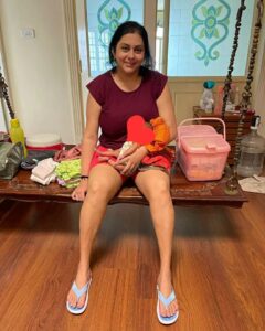 Namitha Instagram - 🧿🧿🧿 I may be A Mess, But I'm a Good Mom !! 💞🧿🧿🧿

📸 - @m_v_chowdhary ❤

#newmom 
#newlife
#motherhood 
#motheroftwins