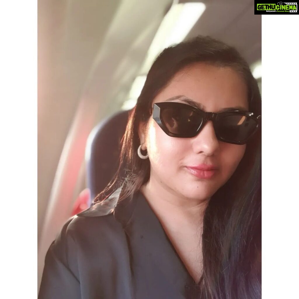 Namitha Instagram - I got 99 Problems, but a Bad Angle ain't One of them ! #wolfguard 🧿🧿🧿 #selfie #inflightentertainment