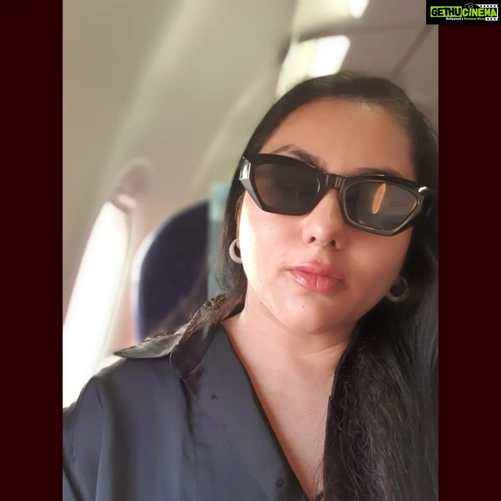 Namitha Instagram - I got 99 Problems, but a Bad Angle ain't One of them ! #wolfguard 🧿🧿🧿 #selfie #inflightentertainment