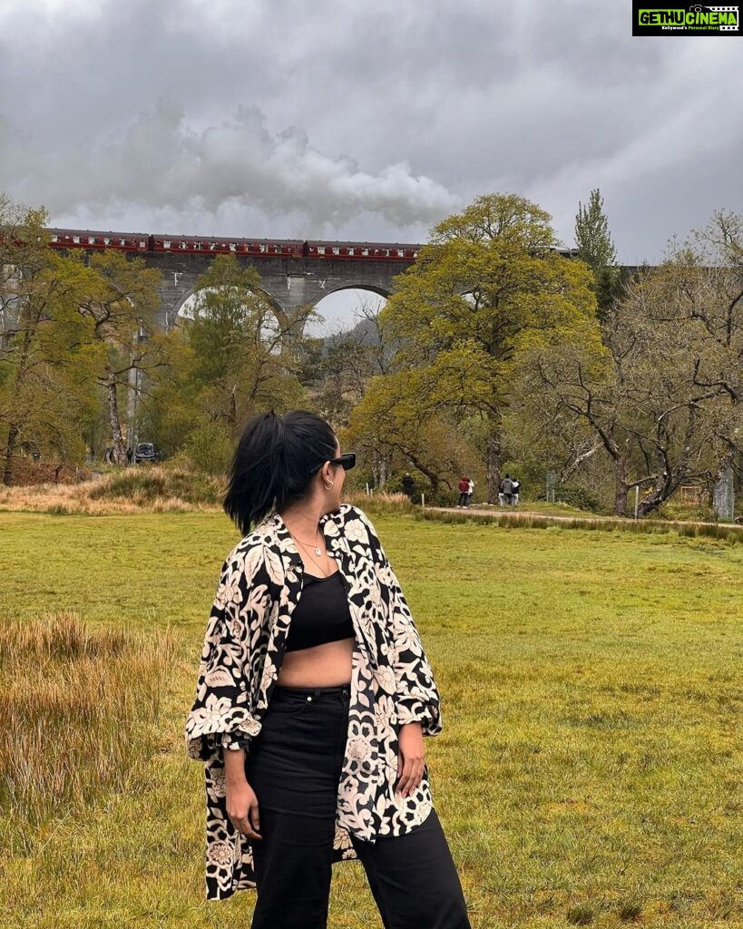 Namitha Pramod Instagram - Hogwarts Express is here 😍😍 Glenfinnan Viaduct