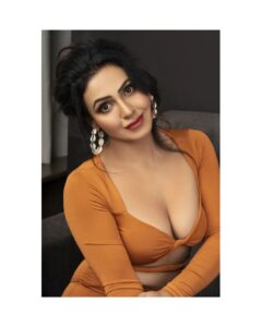 Nandini Rai Instagram - Fashions fade, style is eternal. #fashionable #stylegram #eternal #dress