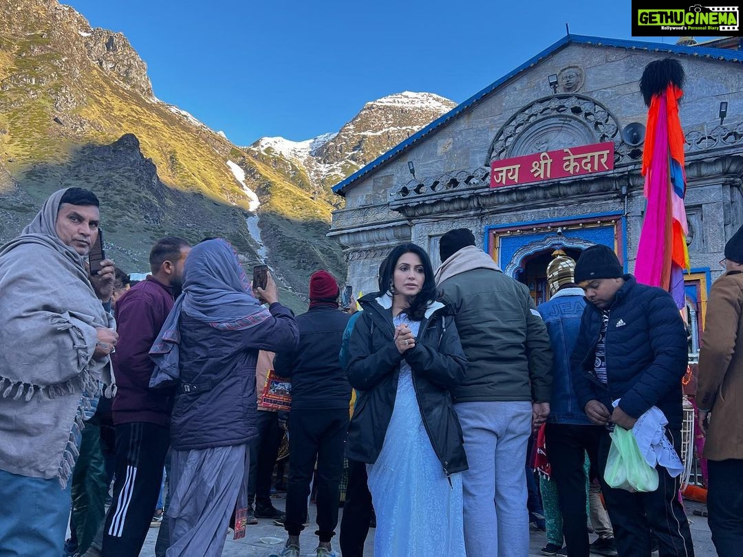 Nandini Rai Instagram - Har har #mahadev 🙏🏼 the only place where you can see the miracles and you can feel it …! 😍❤️🥰 ! I am destined enough to see him 2 times …as I felt he called me to visit him… I found #peace and I feel I am #stronger now….It’s all god’s grace 🙏🏼 #kedarnath 🏔️ Kedarnath Temple-केदारनाथ मंदिर