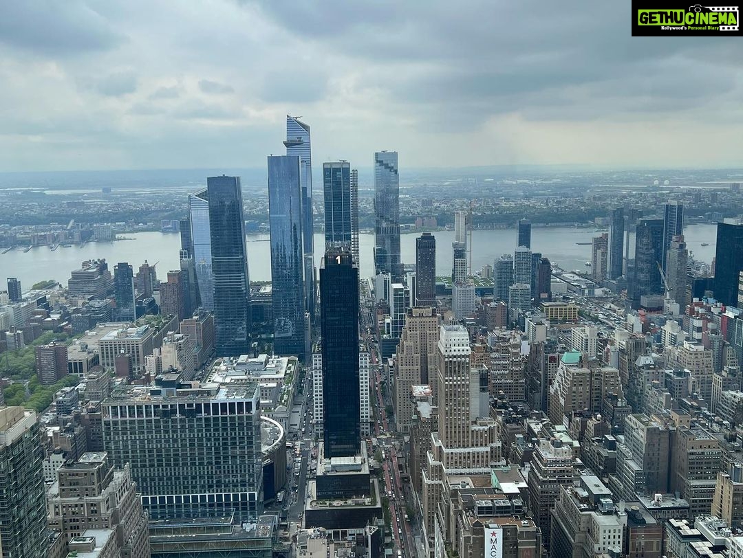 Nandita Das Instagram - On top of the @empirestatebldg Magical views all around. Manhattan, New York