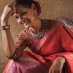 Nandita Das Instagram – Remember the behind-the-scenes photo I shared earlier? Finally, the images from the photoshoot are here. Love the old world charm of heritage saris and jewellery from the  precious collection of @meerakumar75, a dear friend. I seldom do formal photoshoots, and now after a gap of two years I’ve done  two in two months! 
@theindiantextilesco