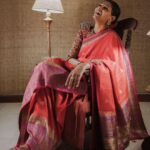 Nandita Das Instagram - Remember the behind-the-scenes photo I shared earlier? Finally, the images from the photoshoot are here. Love the old world charm of heritage saris and jewellery from the precious collection of @meerakumar75, a dear friend. I seldom do formal photoshoots, and now after a gap of two years I’ve done two in two months! @theindiantextilesco
