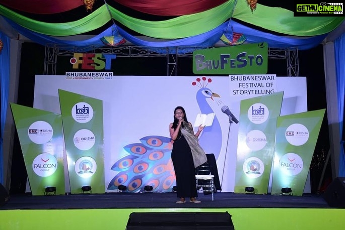 Nandita Das Instagram - Had such a fun and engaging evening with audiences that were between 5 and 80yrs! Their varied questions pushed me to think beyond my impulses. Thank you @sujitbakul and @bhufesto2023 for ending your story telling festival with my session. @bakul_foundation #Bhubaneswar