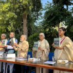 Nandita Das Instagram - This morning my mother and I were at the Sabarmati Ashram. Perfect place to be on the new year. it was the release of a book on Mahadev Desai. So much of what we know about Gandhi is thanks to his personal secretary, frontline reporter and confidant, Mahadevbhai. They were inseparable for the 25 years he was with Gandhi. Such a privilege to listen to the author Nachiketa Desai about his grandfather. The other experts also shed light on the role Mahadevbhai played in chronicling those times. Couldn’t have wished for a more reflective and inspirational start to 2023. #gandhi #mahadevdesai #sabarmatiashram