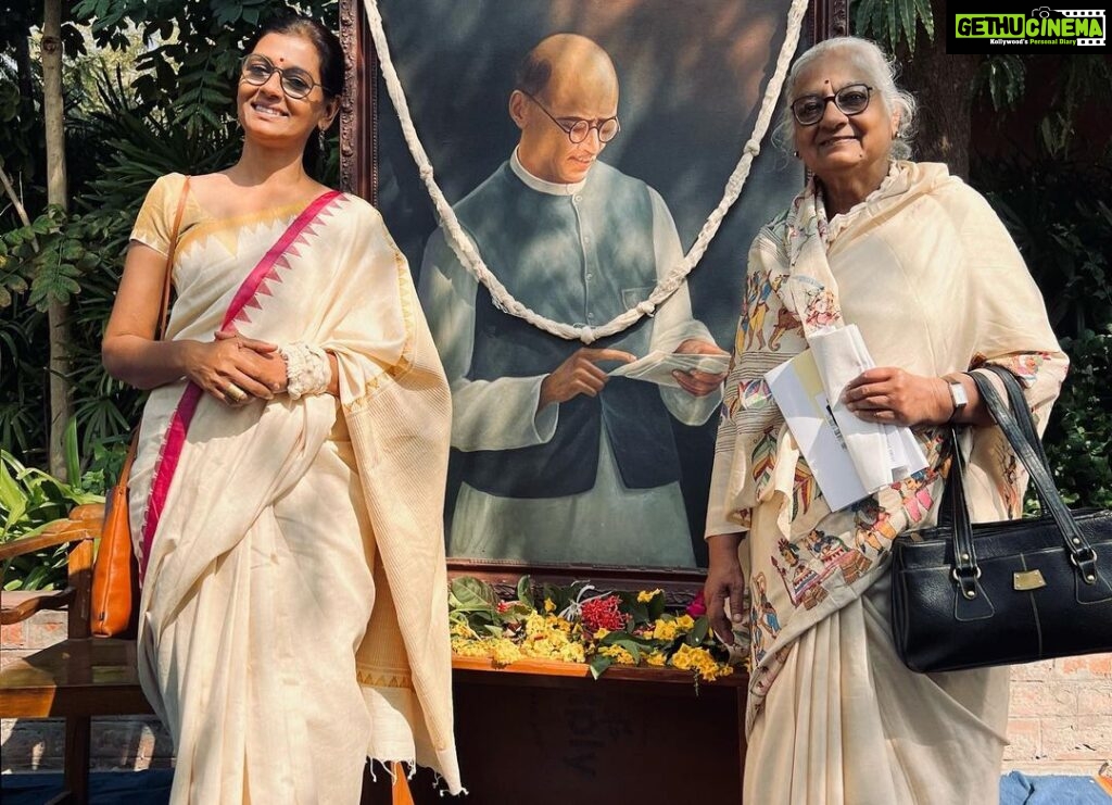 Nandita Das Instagram - This morning my mother and I were at the Sabarmati Ashram. Perfect place to be on the new year. it was the release of a book on Mahadev Desai. So much of what we know about Gandhi is thanks to his personal secretary, frontline reporter and confidant, Mahadevbhai. They were inseparable for the 25 years he was with Gandhi. Such a privilege to listen to the author Nachiketa Desai about his grandfather. The other experts also shed light on the role Mahadevbhai played in chronicling those times. Couldn’t have wished for a more reflective and inspirational start to 2023. #gandhi #mahadevdesai #sabarmatiashram