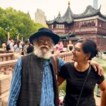 Nandita Das Instagram - Finally out and about… in Yu Garden. Not much grass or plants but incredibly lively place and amazing architecture. The jury and our plus ones were there. More later… off to more fun!!