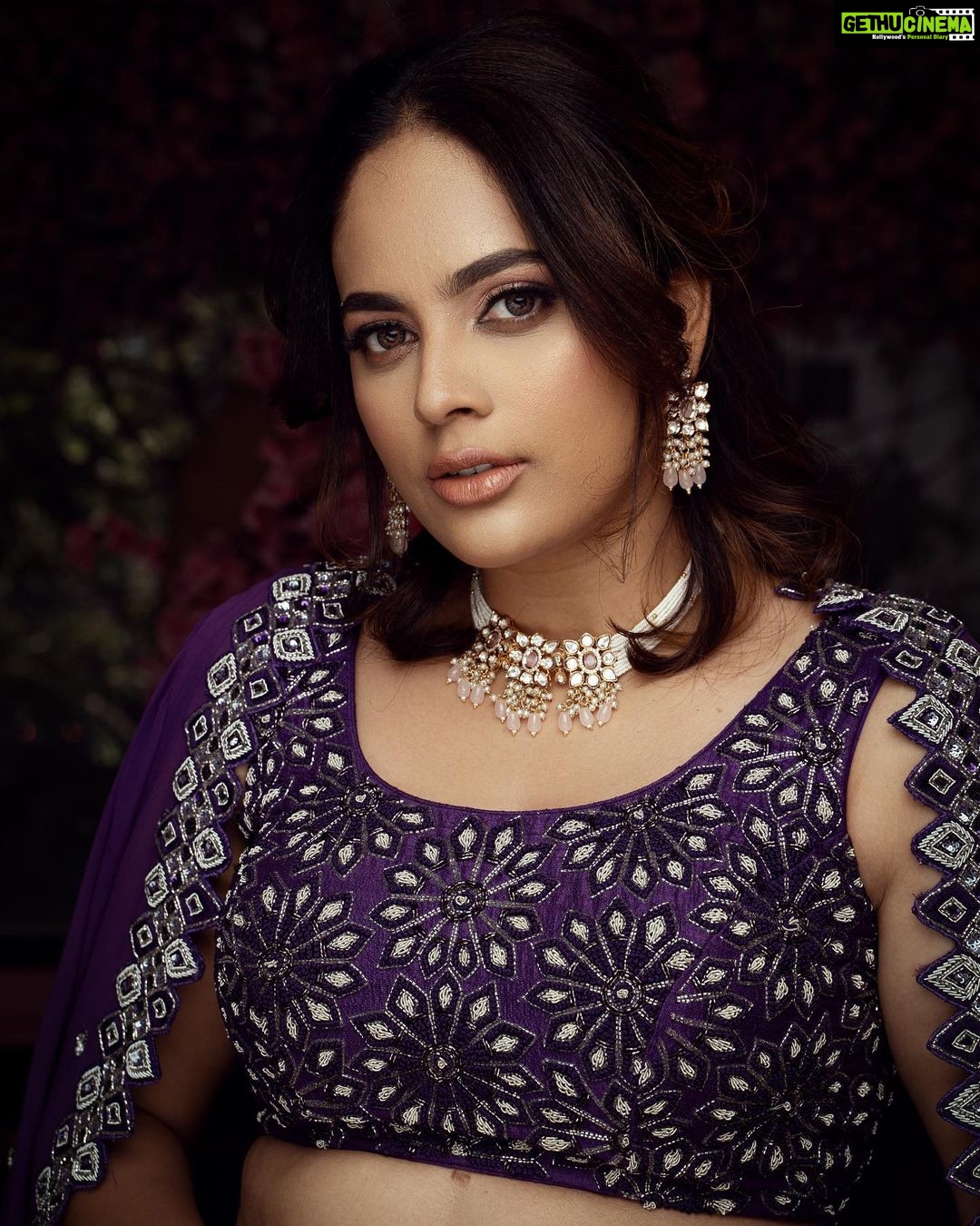 Nandita Swetha Instagram - 🍇🍇🍇🍇 . Shot by @photographer_ajay Outfit @anyracouture Makeup @makeup_by_rithureddy Hair @jayanthivenkateshmakeover Location - @makeup_by_rithureddy . #makeup #lehenga #photoshoot #purple #shoot #click #pose #studio #makeupatudio #actress #photooftheday #photography Bangalore, India
