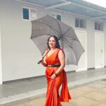 Nandita Swetha Instagram - Saree vibe❤️❤️ . #meta 5 #reels #saree #rain