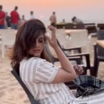 Nandita Swetha Instagram - The song❤️ The sunset🌞 & Me💃🏻 . #PrimeReels #Meta 16 #sunset #sand #messyhair