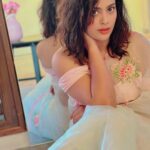 Nandita Swetha Instagram - Summer is already here & am vibing it🌸 Wearing @darzi_designerz_ To get discount, people can share the screenshot of your post and we will offer a discount of 15% to them. To get discount you need to follow her page and Darzi Designerz page!! . #messyhair #wethair #babypink #saree #collaboration
