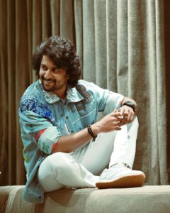Nani Instagram - FDFS ? Let’s go 💥
#Dasara 

In @shahinmannan 
Stylist @neeraja.kona 
Pics @sridharchadalawada