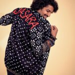 Nani Instagram - Chamkeela angiiii overloaded :) #Dasara In custom @theikatstory Stylist @neeraja.kona Pics @sridharchadalawada