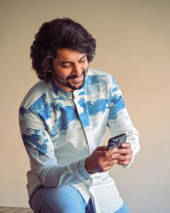 Nani Instagram - Chamkeela angeelesi :)

#Dasara #DasaraOnMarch30 

In @varunchakkilam 
Stylist @neeraja.kona 
Pics @sridharchadalawada