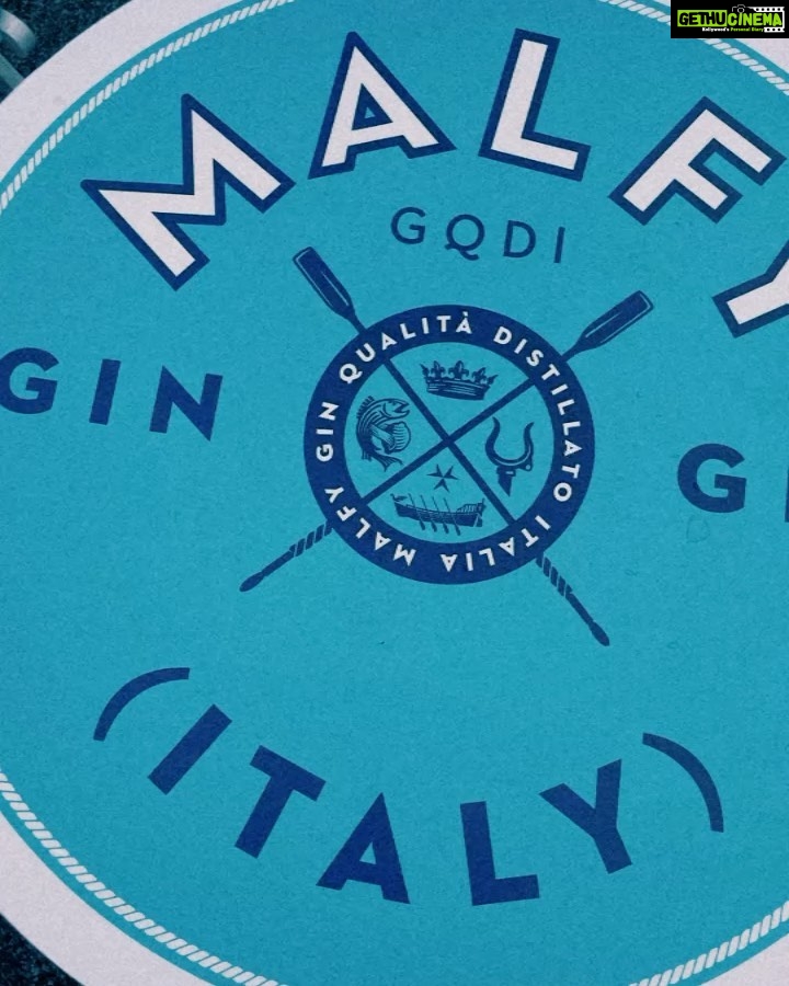Narelle Kheng Instagram - 🍋💐Be sure to stop by @malfygin ‘s Italian gin garden at Singapore Cocktail Festival (SGCF)🤸🏻♀️you can’t miss it; it’s smack centre with lawn chairs set up so you can enjoy refreshing cocktails n be cool and comfy ~ SGCF is happening this weekend only at the Bayfront event space outside MBS~ tons of amazing drinks and music acts (@jukuleles at 830 today n tomorrow you don’t wanna miss them !! ) Enjoy Responsibly 🌸 #MalfyGin #ImmaginaMalfy Bayfront Event Space, Marina Bay (Beside MBS)