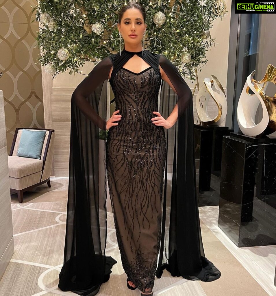 Nargis Fakhir Instagram - 🖤 . . . . . . . Wearing @menatalalofficial Styled by @alliaalrufai Manager @mahakbrahmawar Downtown Dubai