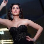Nargis Fakhir Instagram - What a spectacular evening with @filmfareme ✨ . . . . . . . . Hair @aamirnaveedhair Mua @iamgigiiiii Dress @rockystarofficial Styling @alliaandnayaab Manager @mahakbrahmawar Jewelry @thehouseofmbj Downtown Dubai