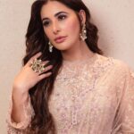 Nargis Fakhir Instagram - Be an angel to someone else when ever you can, as a way of thanking God for the help your angels have given you ! 👼 💜 . . . . . Manager @mahakbrahmawar Hair @shefali_hairstylist.81 Mua @makeup.yasmin Outfit : @taruntahiliani Shoes : @paioshoes Jewellery : @karishma.joolry Photographer : @thetiltedlens Styling @eshaamiin1 Spot Umesh