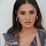 Nargis Fakhir Instagram - “A smile is the best makeup any girl can wear.” -Marilyn Monroe . . . ⭐️❤️😃 Hair @aamirnaveedhair Makeup @mariemzaltni Manager @mahakbrahmawar Doha, Qatar