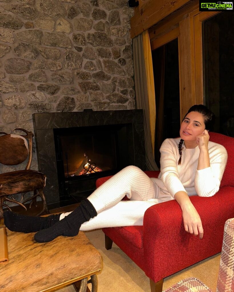 Nargis Fakhir Instagram - Wanted to see snow. So I went to see snow. ❄ @lecrans . . . . . . . #travel #snow #luxury #cozy #spa Switzerland