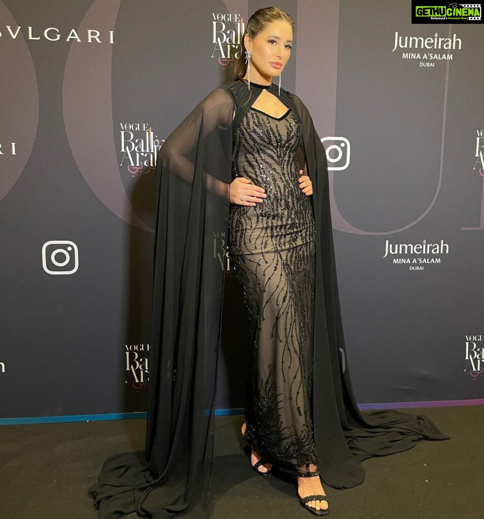 Nargis Fakhir Instagram - 🖤 . . . . . . . Wearing @menatalalofficial Styled by @alliaalrufai Manager @mahakbrahmawar Downtown Dubai