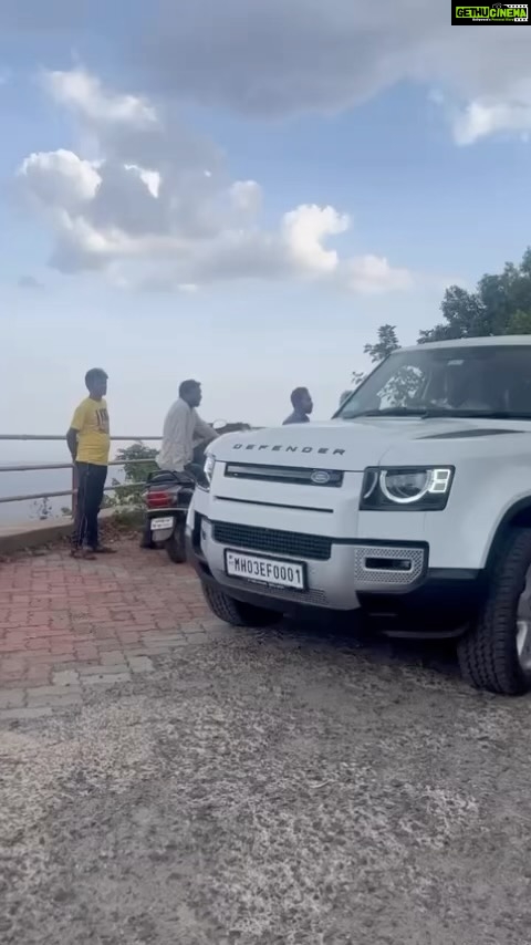 Navaneet Kaur Instagram - चिखलदरा स्कायवॉक ला परवानगी मुंबई ते दिल्ली पर्यंत पाठपुरावा करून परवानगी मिळवली या.अंदाजे ३५कोटी कामाची पाहणी करुण अधिकाऱ्याना लवकर काम करणाचे दिले निर्देश.