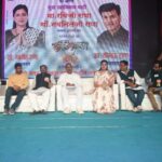 Navaneet Kaur Instagram - रोटरी क्लब अचलपूर एवं इनरव्हील क्लब अचलपूर यांच्या निमित्त आयोजित उत्सव मेला कार्यक्रमात आदिवासी विकास मंत्री आदरणीय श्री विजकुमार जी गावित साहेब, खासदार अनीलजी बोंडे यांच्या सोबत उपस्थिती दर्शवली