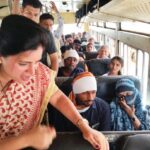 Navaneet Kaur Instagram - अमरावती जिल्ह्यासाठी केली 30 नवीन एस टी बसेस ची मागणी,मेळघाटातील धारणी,चिखलदरा, चुरणी आदी भागातील दुर्गम गावांमधे जाणाऱ्या भंगार बसेस बदलविण्याची मागणी,स्वतः एस टी ने प्रवास करून जाणून घेतल्या प्रवश्यांच्या वेदना,तात्काळ उपमुख्यमंत्री श्री देवेंद्रजी फडणवीस व परिवहन आयुक्त यांच्यासोबत सम्पर्क साधून दिली एस टी च्या दुरावस्थेची माहिती मेळघाटात झालेल्या गंभीर बस अपघातानंतर बस स्थानक,उपलब्ध एस टी बसेस ची केली पाहणी,स्वतः बस मध्ये बसून केला प्रवास व प्रवाश्यांच्या अडी अडचणी समजून घेतल्या, अमरावती शहर मुख्य बसस्थानक येथे प्रत्यक्ष भेट देवून तेथील दुरवस्था बघितली,बस स्थानकात डबके साचलेली,शौचालयाची अत्यंत घाणेरडी अवस्था,पिण्याचे पाणी सुद्धा स्वच्छ नाही,सगळा भोंगळ कारभार पाहून एस टी महामंडळाच्या आगार प्रमुख व इतर जबाबदार अधिकाऱ्यांना खडसावले,तात्काळ सुंदर बस स्थानक_स्वच्छ बस स्थानक अभियान राबवून प्रवाशांना उच्च दर्जाच्या सोयी सुविधा देण्याचे निर्देश वलगाव एस टी डेपोची सुद्धा केली पाहणी मोठ्या शहरातील भंगार बसेस या अमरावती जिल्ह्यात प्रवासी वाहतुकीसाठी पाठविल्या जातात,या बसेस मधातच बंद पडतात,खिडक्या तुटल्या असतात, छत गळते अश्या बसेस मधून प्रवाश्यांना जीव मुठीत घेवून प्रवास करावा लागतो,मोठा गंभीर अपघात किंवा दुर्घटना होण्याची शक्यता नाकारता येत नाही, ही अत्यंत खेदजनक बाब असून राज्याचे मुख्यमंत्री तथा परिवहन मंत्री श्री एकनाथजी शिंदे व उपमुख्यमंत्री श्री देवेंद्रजी फडणवीस हे या गंभीर बाबीत जातीने लक्ष घालून अमरावती जिल्ह्यासाठी नव्या चांगल्या बसेस उपलब्ध करून देतील असा विश्वास यावेळी व्यक्त केला.जनतेच्या वेदना जाणून घेण्यासाठी स्वतः एस टी बस ने प्रवास