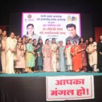 Navaneet Kaur Instagram - रोटरी क्लब अचलपूर एवं इनरव्हील क्लब अचलपूर यांच्या निमित्त आयोजित उत्सव मेला कार्यक्रमात आदिवासी विकास मंत्री आदरणीय श्री विजकुमार जी गावित साहेब, खासदार अनीलजी बोंडे यांच्या सोबत उपस्थिती दर्शवली