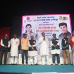 Navaneet Kaur Instagram - रोटरी क्लब अचलपूर एवं इनरव्हील क्लब अचलपूर यांच्या निमित्त आयोजित उत्सव मेला कार्यक्रमात आदिवासी विकास मंत्री आदरणीय श्री विजकुमार जी गावित साहेब, खासदार अनीलजी बोंडे यांच्या सोबत उपस्थिती दर्शवली