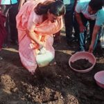 Navaneet Kaur Instagram - जल है तो कल है,जल ही जीवन है चा नारा देत शासकीय अधिकारी,युवा स्वाभिमानी शिलेदार व शेकडो नागरिकांसमवेत अमरावतीच्या अतिप्राचीन व ब्रिटीशकालीन वडाळी तलावातील गाळ काढण्यासाठी पहाटे 6 वाजतापासून श्रमदान विशेष प्रयत्नाने अमरावतीतील अतिप्राचीन जलस्त्रोत असणाऱ्या वडाली तलावाचे गाळ काढणे,खोलीकरण व सौंदर्यीकरण साठी अमृत_2 योजनेअंतर्गत 22 कोटी रुपयांचा निधी मंजूर, वडाळी तलाव विदर्भातील सर्वोत्कृष्ट पर्यटन स्थळ बनविण्याचा निर्धार
