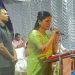 Navaneet Kaur Instagram - ज्ञानदानाचे पवित्र कार्य करून नवी पिढी घडवणाऱ्या शिक्षकांचे अखिल महाराष्ट्र प्राथमिक शिक्षक संघ, अमरावती च्या वतीने आयोजित शिक्षक महाअधिवेशनात उपस्थित राहून शिक्षक बंधू भगिनी च्या समस्या जाणून घेतल्या व शासन दरबारी शिक्षकांची बाजू योग्य रीतीने मांडून त्या सोडविण्याचे अभिवचन दिले