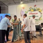 Navaneet Kaur Instagram - ज्येष्ठ नेते माजी राज्य मंत्री आदरणीय जगदीश भाऊ गुप्ता यांच्या वाढदिवसा निमित्त आयोजित कार्यक्रमात उपस्थित राहून, जगदीश भाऊंना निरोगी निरामय दीर्घायुश्यासाठी शुभेच्छा दिल्या