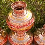 Navaneet Kaur Instagram - *रामलल्ला की पावन भूमी स्थित अयोध्या स्थित निर्माणाधीन राम मंदिर,हनुमान गढी की पावन मिट्टी,तथा शरयू नदी का पावन जल से युक्त मंगल कलश आज अमरावती मे स्थापित होनेवाली भगवान श्री हनुमान जी 111 फिट उची भव्य दिव्य मूर्ती स्थल शीलान्यास हेतू आज राम मंदिर ट्रस्ट के मा.मुख्य महंत श्री चंपकलालजी,हनुमान गढी के मुख्य महंत श्री राजुदासजी महाराज, महाराष्ट्र के मुख्यमंत्री श्री एकनाथजी शिंदे, उपमुख्यमंत्री श्री देवेंद्रजी फडणवीस,ग्रामविकास मंत्री श्री गिरीश महाजन,मुंबई भाजपा अध्यक्ष आशिष शेलार के करकमलो द्वारा विधायक रवी राणा ने महाराष्ट्र के मंत्री एवं विधानसभा सदस्य गण की उपस्थिती मे