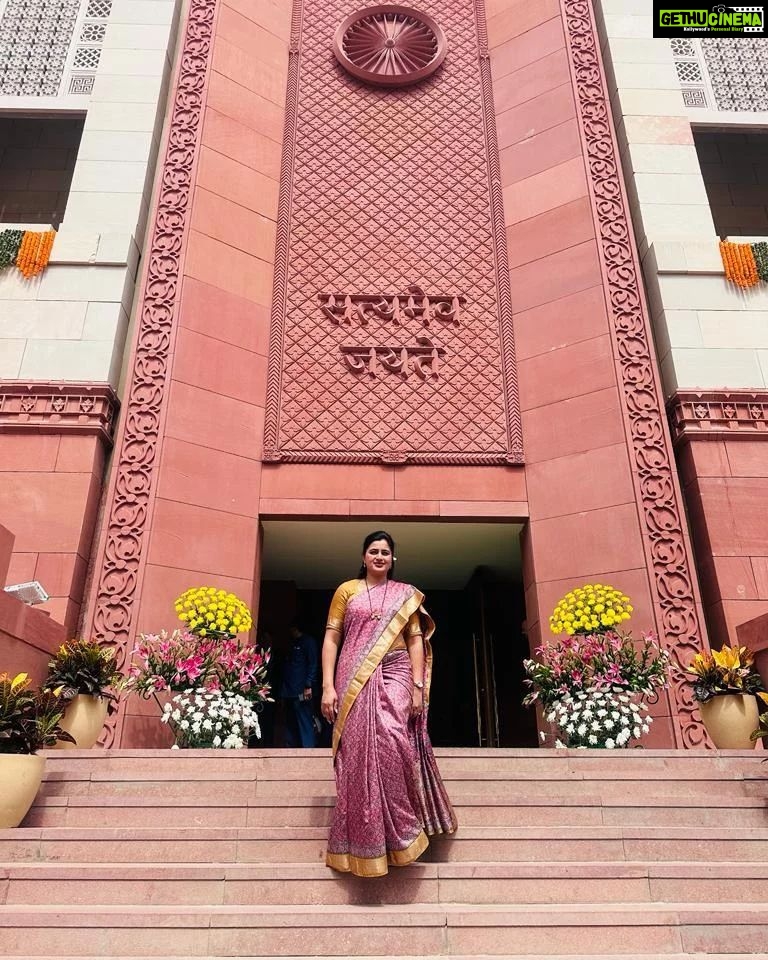 Navaneet Kaur Instagram - #myparliamentmypride