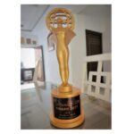 Naveen Chandra Instagram - Thank full and greatful for honoring me this award !!. #Ravi #Ammu very special film .Thankyou 🙏🏻 @charukeshsekar @ksubbaraj @stonebenchers @primevideoin @hindibollywoodlife #BLAwards2023 #OTT