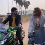 Naveen Chandra Instagram - Get your JOSH on with #Gopi and #suresh @yoursishan! Reel directed by : @aakankshasingh30 🙌 And also don't miss #ParamparaAgain streaming exclusively on @DisneyPlusHSTel. #ParamparaOnHotstar @iamjaggubhai_ @r_sarath_kumar @nainaganguly @actressamani @shobuy_ @i_nareshkumaran @actordivi @arkamediaworks_official