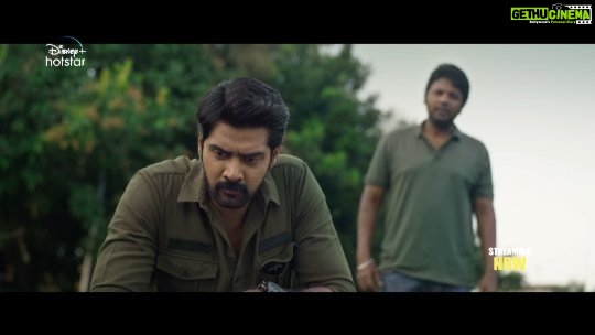 Naveen Chandra Instagram - What will the investigation reveal when the cops are clueless? 👀 #RepeatOnHotstar is streaming now, only on @DisneyPlusHSTel. @naveenchandra212 #AchyuthKumar @madhoo_rockstar @smruthivenkatofficial @mimegopi_off #SatyamRajesh #Pooja @sudharshan_actor @actress_naveena_official @kaaliactor @directorarvindh @p.g.muthiah @ghibranofficial @stunner_sam