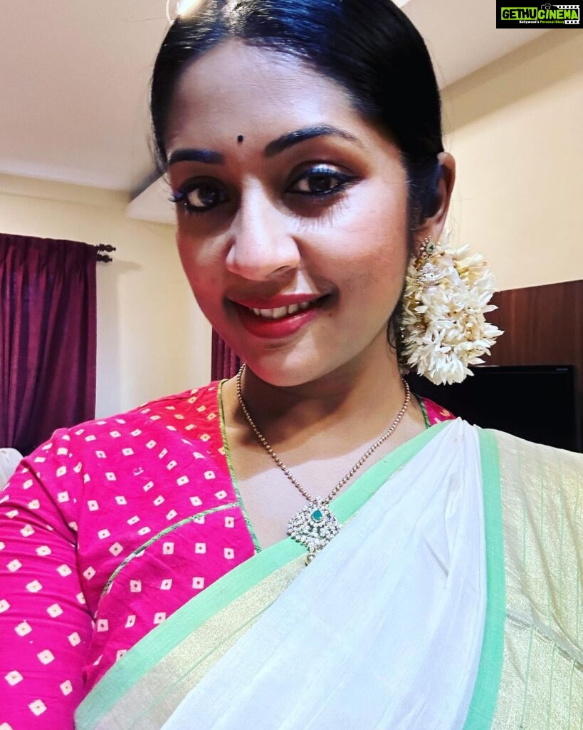 Navya Nair Instagram - Temple visits be like ❤️