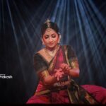 Navya Nair Instagram - "Dancing is like dreaming with your feet!" ~ Constanze Mozart Treasured moments from thé Performance at Koodalmanikyam Temple Thanking you @nisar79 & @nishinisar for being a wonderful host to us … 🥰🥰 PC : @irinjalakudavoice Koodalmanikyam Temple, Irinjalakuda