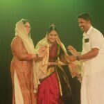 Navya Nair Instagram - "Dancing is like dreaming with your feet!" ~ Constanze Mozart Treasured moments from thé Performance at Koodalmanikyam Temple Thanking you @nisar79 & @nishinisar for being a wonderful host to us … 🥰🥰 PC : @irinjalakudavoice Koodalmanikyam Temple, Irinjalakuda