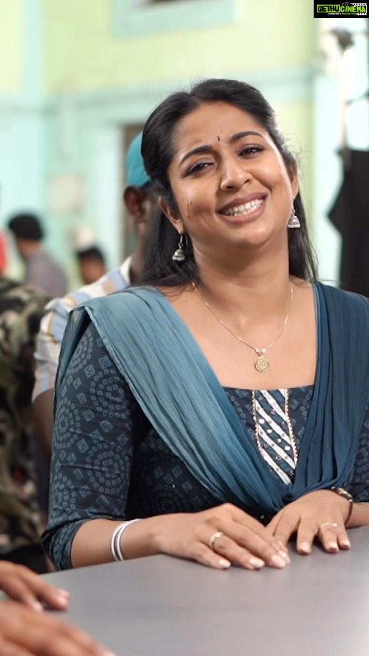 Navya Nair Instagram - Behind the Scene “JANAKI JAANE “ ജാനകി ജാനേ മെയ് 12 മുതൽ തിയേറ്ററുകളിൽ 💞 @scube_films @director_aniesh_upaasana @saijukurup @navyanair143 @sherga2202 @shenugajaithilak @shegnavijil @sharaf_u_dheen @johnyantonyofficial @kottayamnazeer @anarkalimarikar @george.kora @syamaprakashms @anjalysathyanath @m_noufal_abdullah @ratheena_pt @harrisdesom @kailasmenon2000 @sibi_mathew_alex @jothishshankar @rajakrishnan_mr @reghuramavarma @sameerasaneesh @sreejithsarang @sreejith.guruvayur007 @anil.narayanan @rohanrajonline @r3miz @sync.cinema @actorjomol @accel_media_kochi @sminusijo @vidhya.vijaykumar @jordi_poonjar @pramod_veliyanadu @sylaja_sreedharannair_official @aneesh_nandipulam @rishi_unni @oldmonksdesign @snakeplant.in #JanakiJaane #JanakiJaaneMovie #AnieshUpaasana #SaijuKurup #KailasMenon #sibimathewalex #SnakeplantLLP
