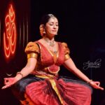 Navya Nair Instagram - Enchantment of the ghunghroos.. The melody of the music .. The indescribable feelings that the rhythms give.. Encompassing great passions Yes, the whole life of a dancer is an unexplainable addiction… #Happyinternationaldanceday …. | | | Clicks from Peruvannamuzhi Fest, Kozhikode by @maheshvaleri & @ajeesh_chakkittapara_