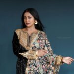 Navya Nair Instagram - @navyanair143 ❤❤❤ Photography :- @nithin_c_nandakumar MUA @makeupby_nami_ Styled @rn.rakhi Wearing @tul_palav Jewellery @amorettestore.in Styling assistants @sandra_resmi @susaaani_ Kochi, India